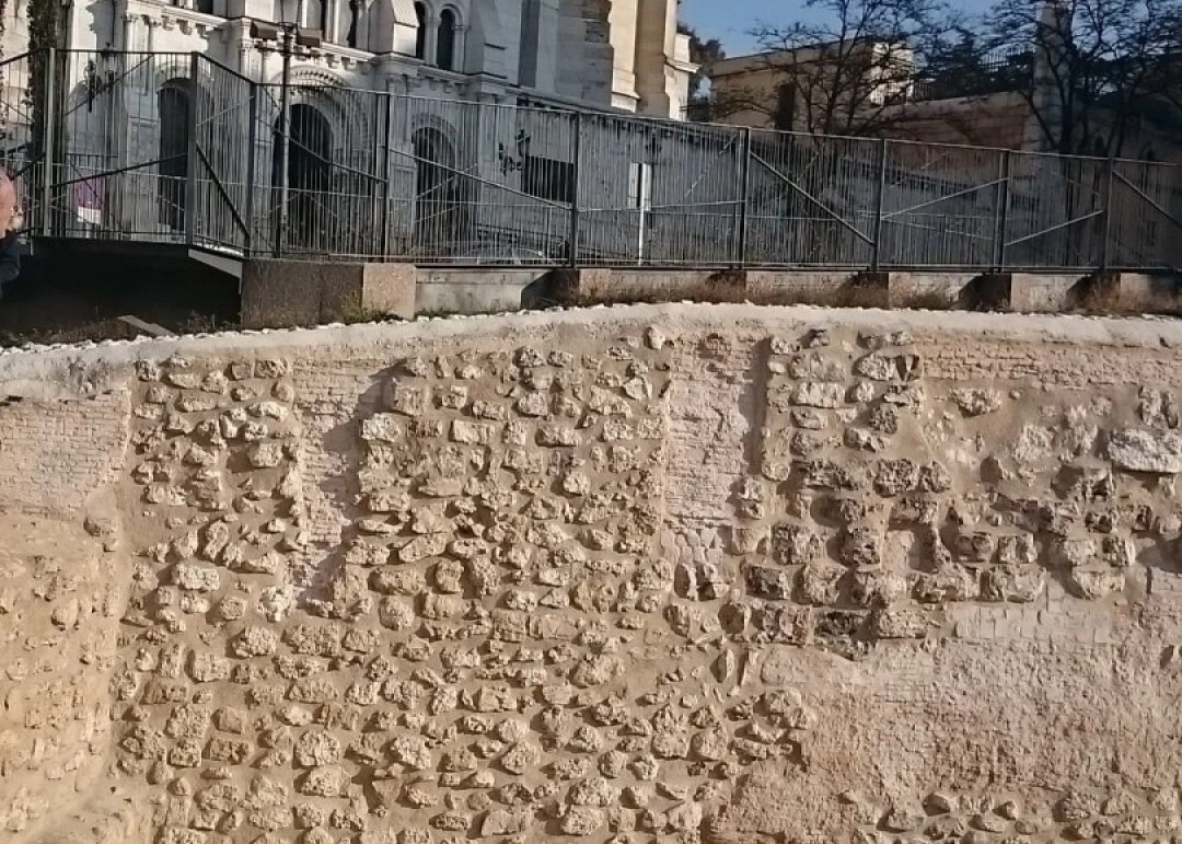 Paving of the Arab Wall of Madrid